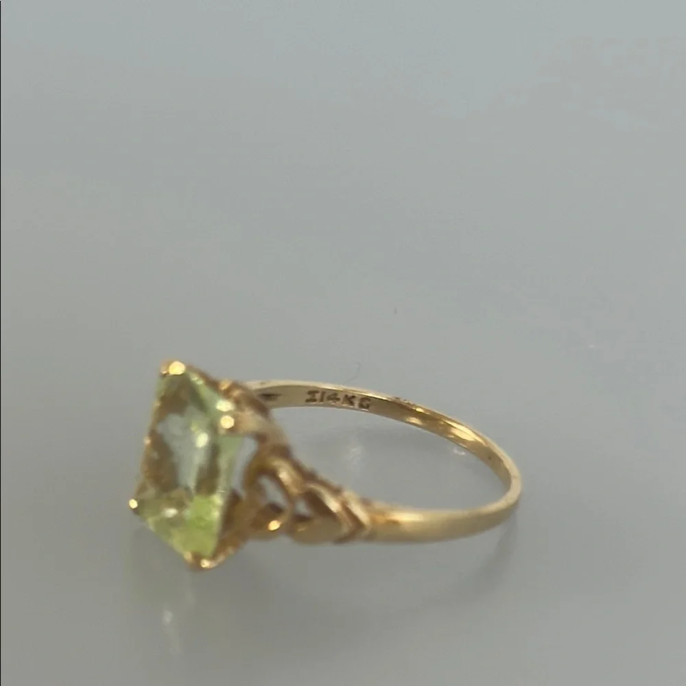 14k real solid Gold with Green Topaz ring